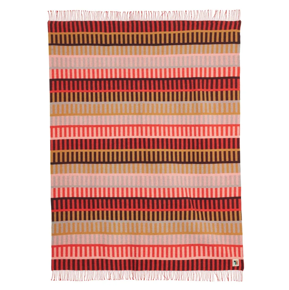 Shiel Lambswool Throw - Red