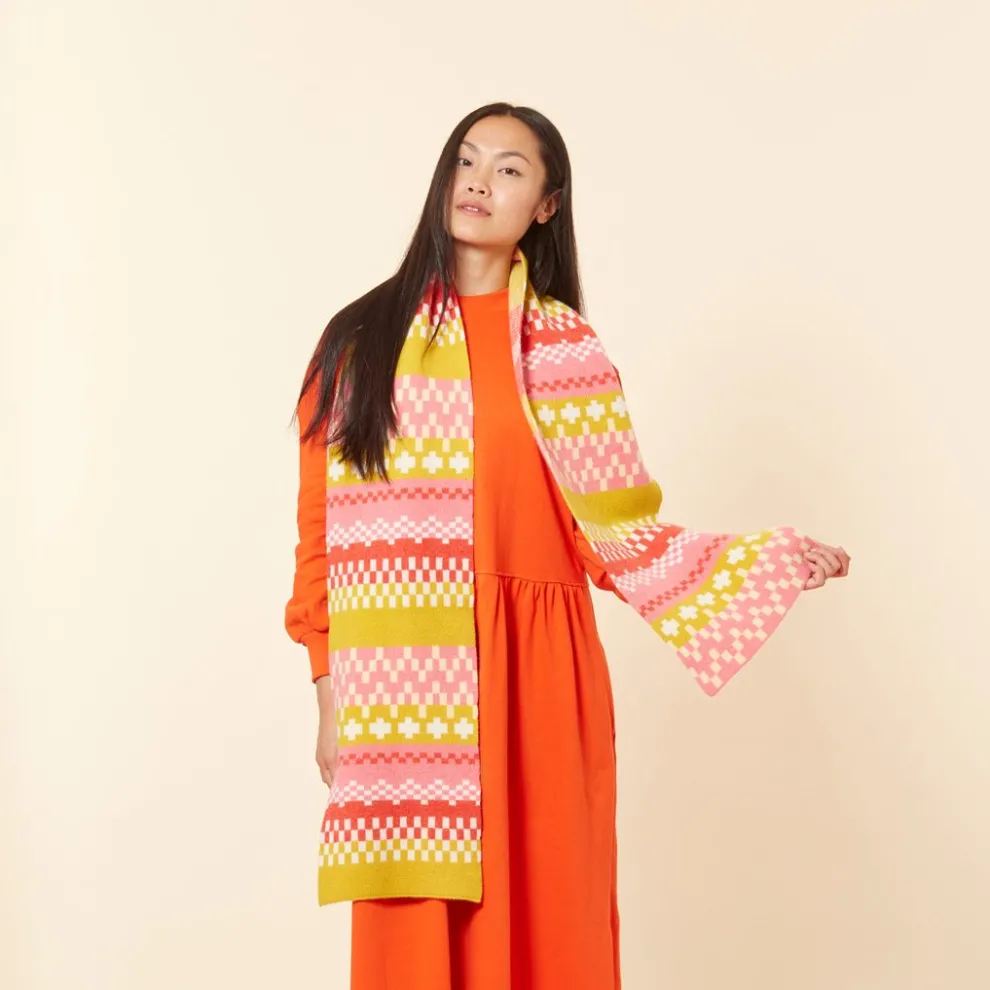 Big Stitch Scarf - Lipstick