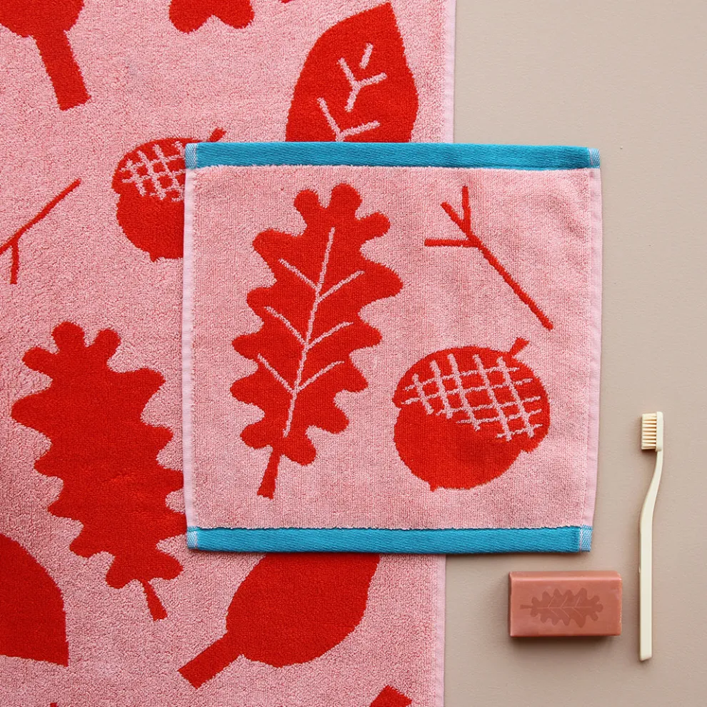 Sprig Bath Towel