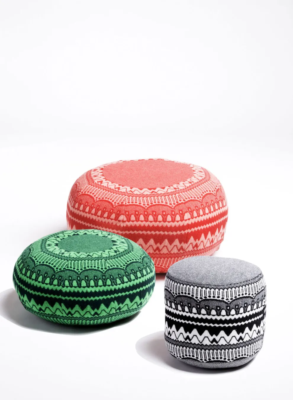 Ernest Pouffe in ZigZag - Black