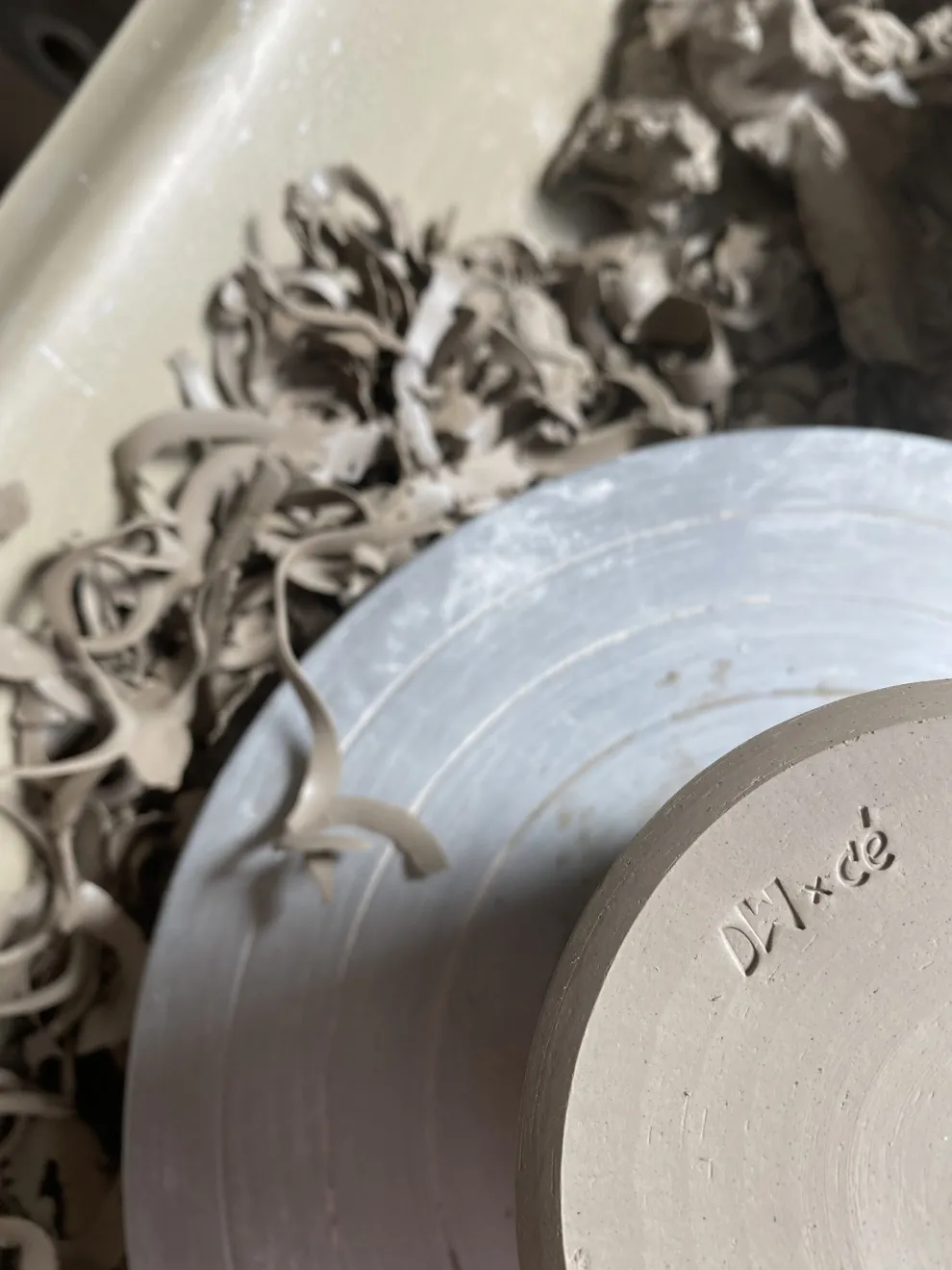 Digby Dog Shaped Bowl - Donna Wilson x Cécile Dumetier