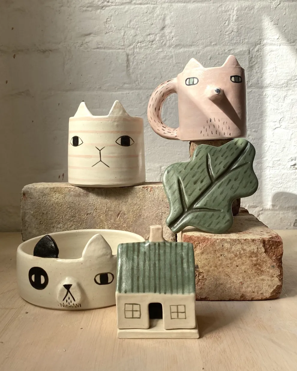 Digby Dog Shaped Bowl - Donna Wilson x Cécile Dumetier